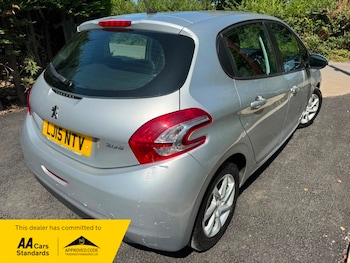 Used Peugeot 208 2015 for sale - 75359991: Photo