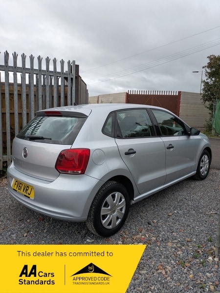 Used Volkswagen Polo 2011 for sale - 76009663: Photo 2