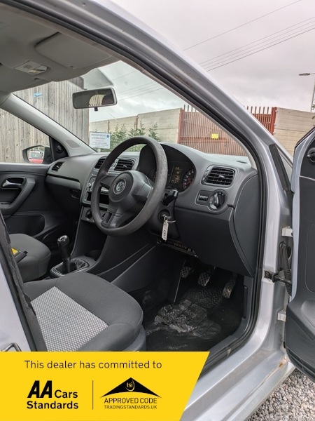 Used Volkswagen Polo 2011 for sale - 76009663: Photo 5