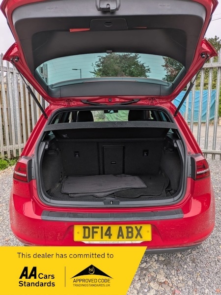 Used Volkswagen Golf 2014 for sale - 76292287: Photo 9