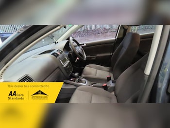 Used Volkswagen Golf 2006 for sale - 77547933: Photo