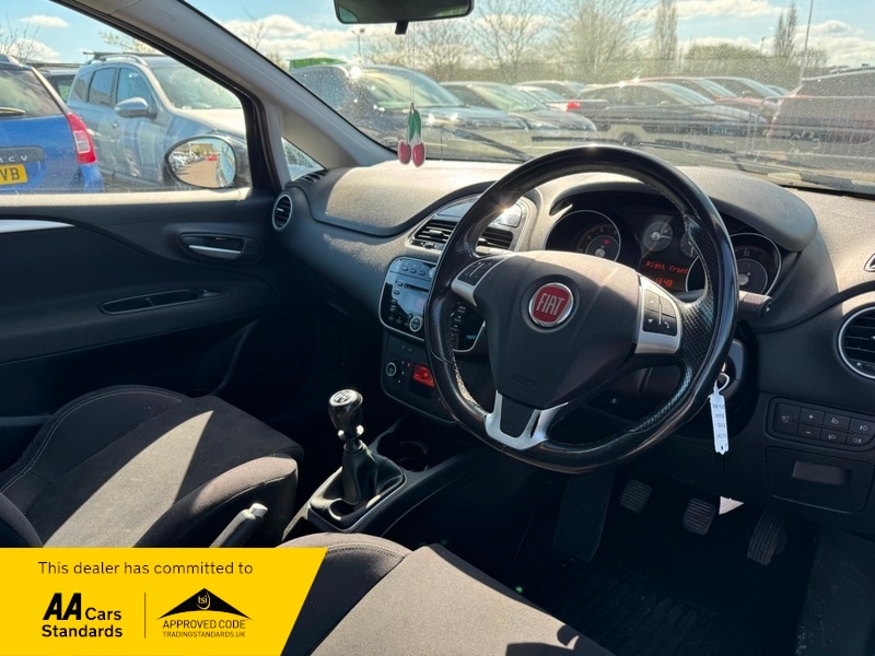 Used Fiat Punto 2014 for sale - 78140944: Photo 5