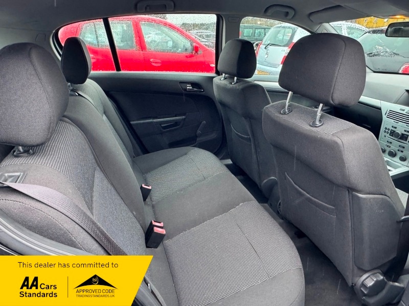 Used Vauxhall Astra 2010 for sale - 77452739: Photo 7