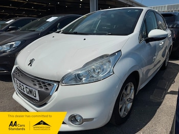 Used Peugeot 208 2012 for sale - 79241894: Photo