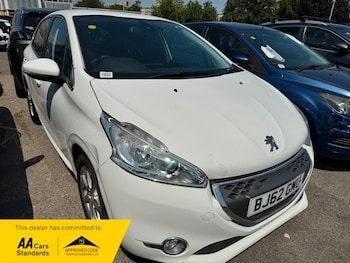 Used Peugeot 208 2012 for sale - 79241894: Photo