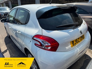 Used Peugeot 208 2012 for sale - 79241894: Photo