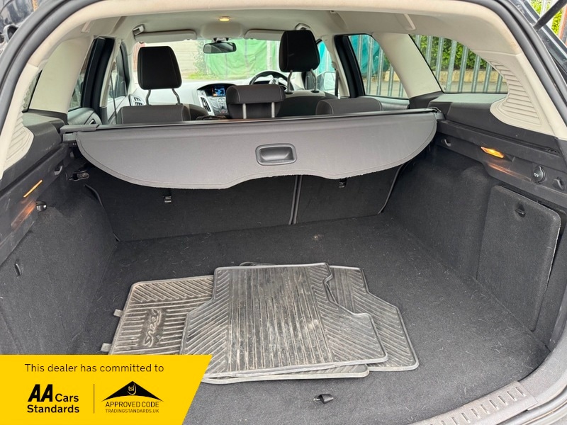 Used Ford Focus 2012 for sale - 76236325: Photo 9