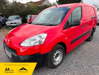 Used Peugeot Partner 2015 for sale - 77708998: Photo