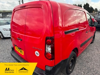 Used Peugeot Partner 2015 for sale - 77708998: Photo