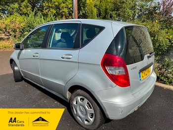 Used Mercedes-Benz A-Class 2012 for sale - 75739526: Photo