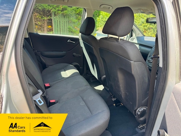 Used Mercedes-Benz A-Class 2012 for sale - 75739526: Photo 5