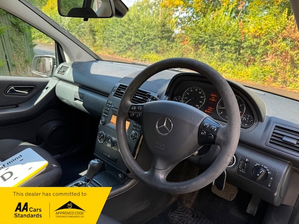 Used Mercedes-Benz A-Class 2012 for sale - 75739526: Photo 6