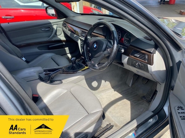 Used BMW 3 Series 2011 for sale - 74505408: Photo 5