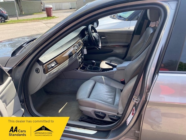 Used BMW 3 Series 2011 for sale - 74505408: Photo 6