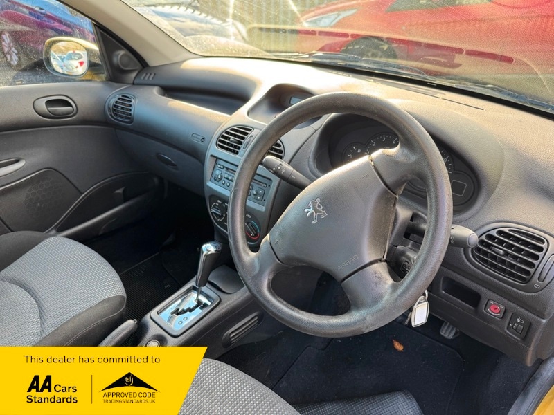 Used Peugeot 206 2004 for sale - 76924093: Photo 5