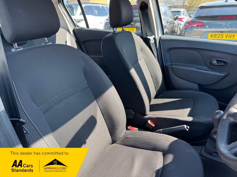 Used Dacia Sandero 2017 for sale - 78140979: Photo 6
