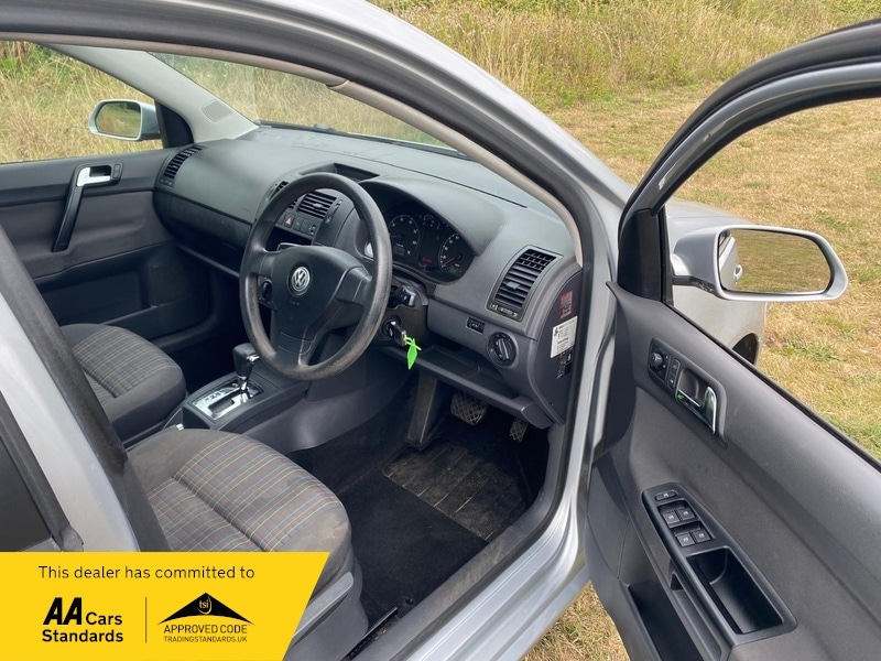 Used Volkswagen Polo 2018 for sale - 76482643: Photo 6