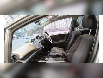 Used Honda Jazz 2010 for sale - 77535664: Photo