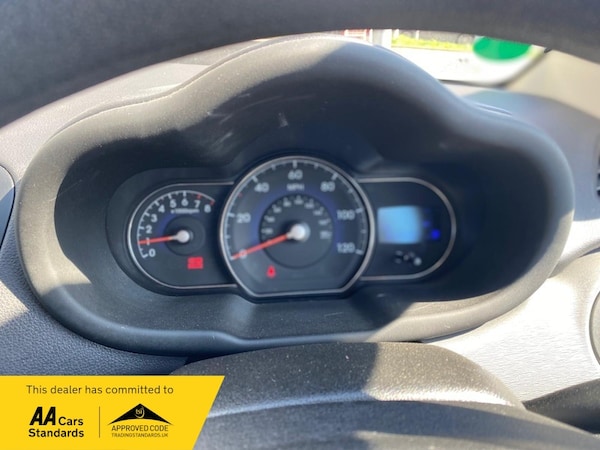 Used Hyundai i10 2013 for sale - 74092650: Photo 12
