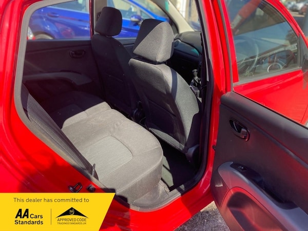 Used Hyundai i10 2013 for sale - 74092650: Photo 7