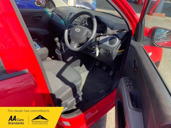 Used Hyundai i10 2013 for sale - 74092650: Photo 8