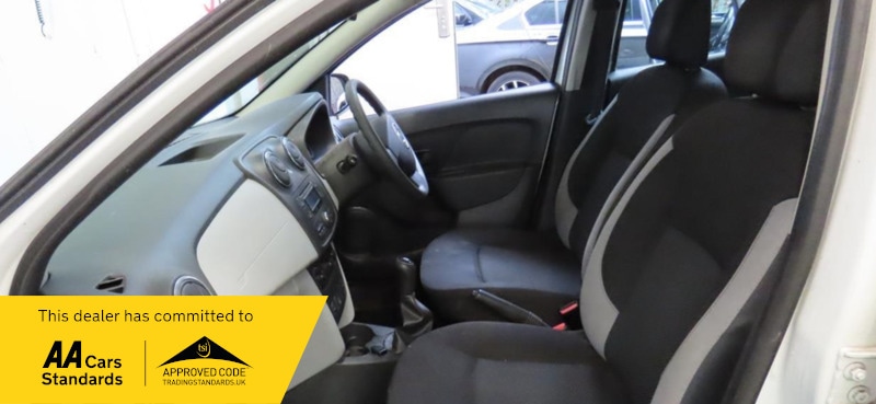 Used Dacia Sandero 2013 for sale - 77535650: Photo 2