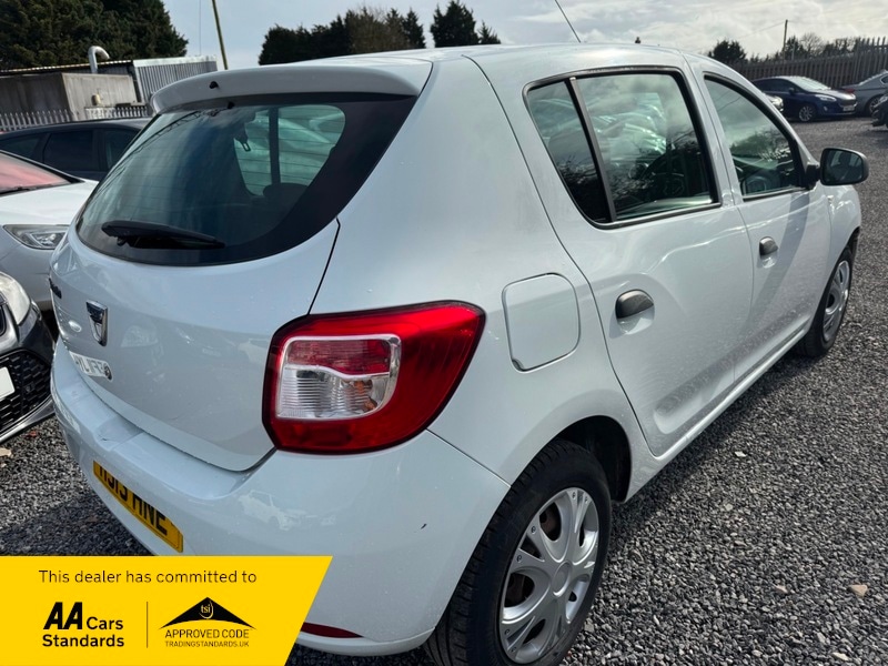 Used Dacia Sandero 2013 for sale - 77535650: Photo 4