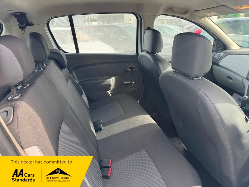 Used Dacia Sandero 2013 for sale - 77535650: Photo 6