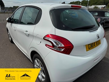 Used Peugeot 208 2014 for sale - 78851690: Photo