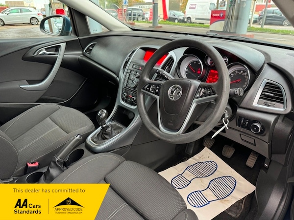 Used Vauxhall Astra 2013 for sale - 72710682: Photo 5