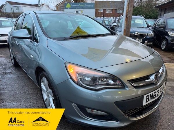 Used Vauxhall Astra 2012 for sale - 73702335: Photo 2