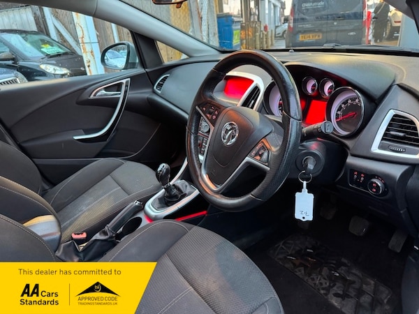 Used Vauxhall Astra 2012 for sale - 73702335: Photo 5