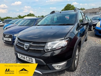 Used Dacia Sandero Stepway 2014 for sale - 78794117: Photo