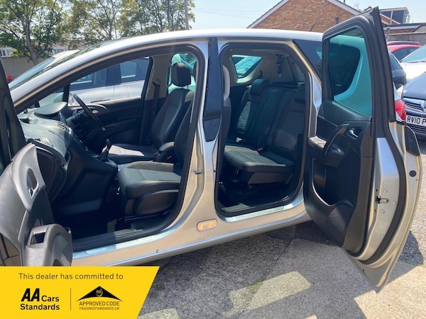 Used Vauxhall Meriva 2010 for sale - 75020272: Photo 5