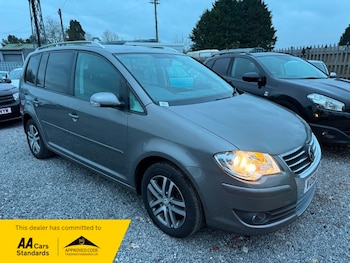 Used Volkswagen Touran 2008 for sale - 77342377: Photo