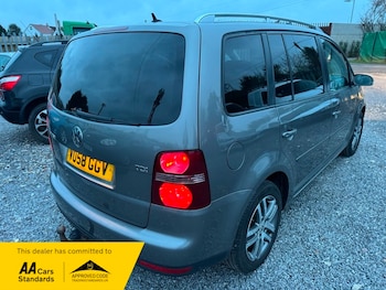 Used Volkswagen Touran 2008 for sale - 77342377: Photo