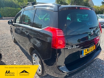 Used Peugeot 5008 2011 for sale - 79155978: Photo
