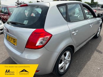 Used Kia Ceed 2010 for sale - 78851638: Photo