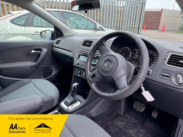 Used Volkswagen Polo 2010 for sale - 76224154: Photo 5