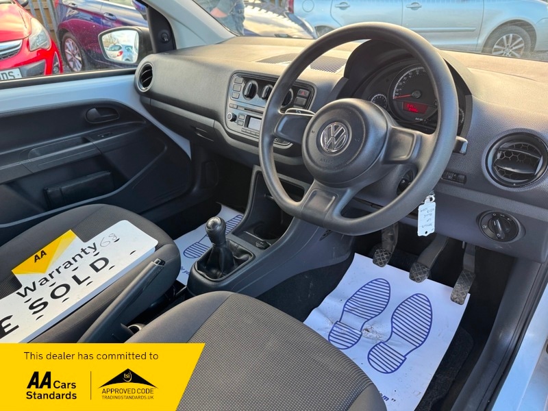 Used Volkswagen up! 2013 for sale - 76896659: Photo 4