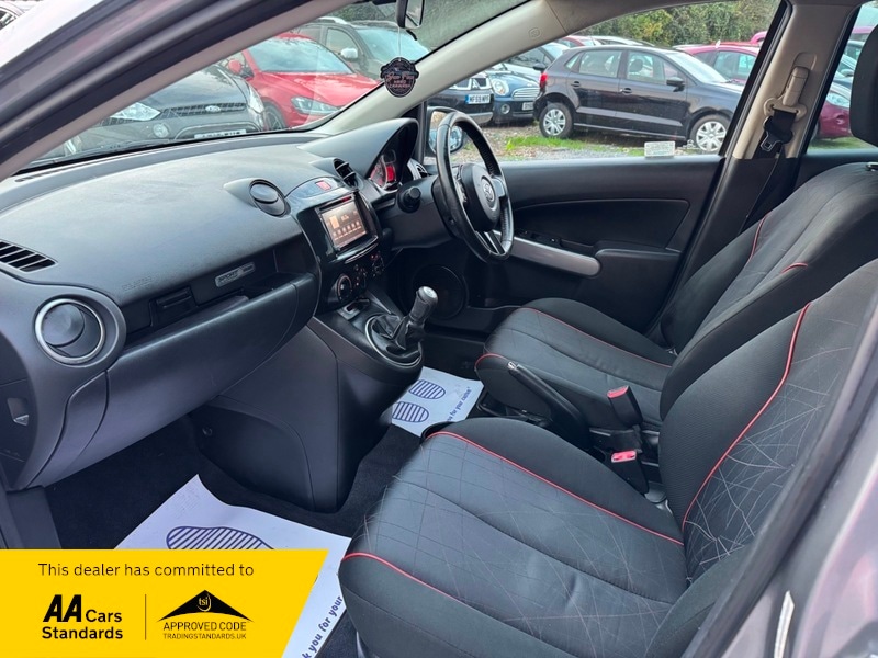 Used Mazda Mazda2 2014 for sale - 76611441: Photo 8