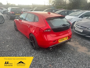 Used Volvo V40 2014 for sale - 77535638: Photo