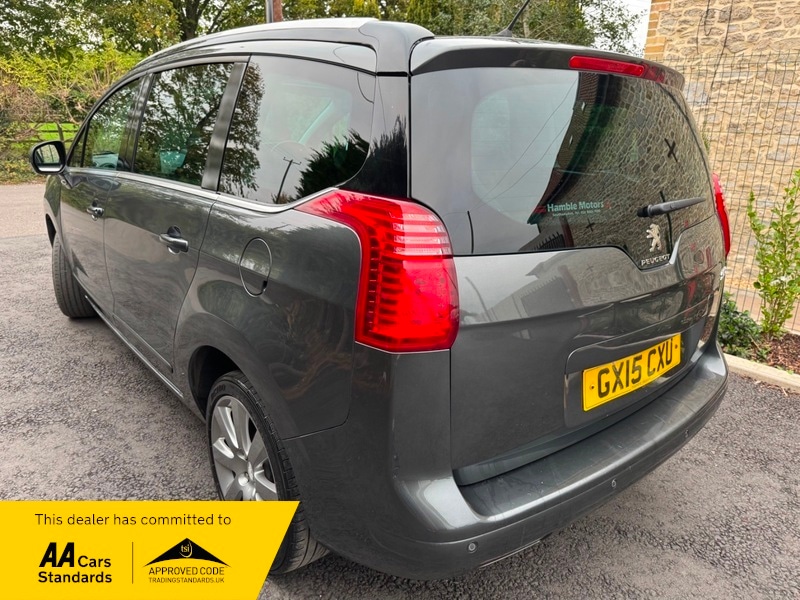 Used Peugeot 5008 2015 for sale - 76236352: Photo 2