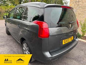 Used Peugeot 5008 2015 for sale - 76236352: Photo