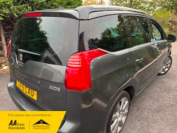 Used Peugeot 5008 2015 for sale - 76236352: Photo