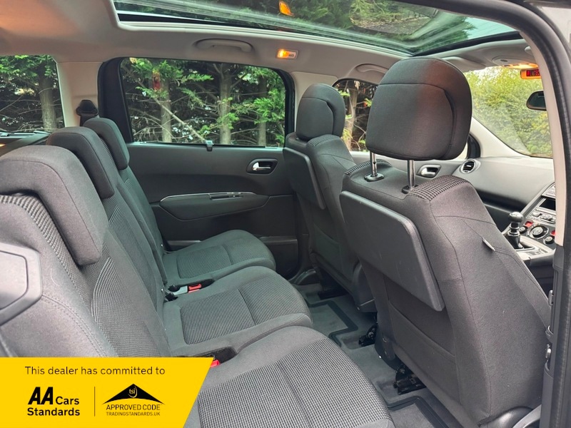 Used Peugeot 5008 2015 for sale - 76236352: Photo 8