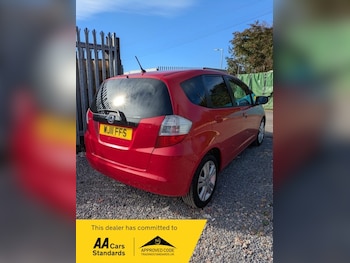 Used Honda Jazz 2011 for sale - 76057210: Photo