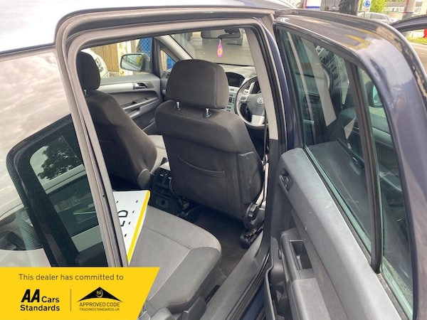 Used Vauxhall Zafira 2010 for sale - 74807178: Photo 5