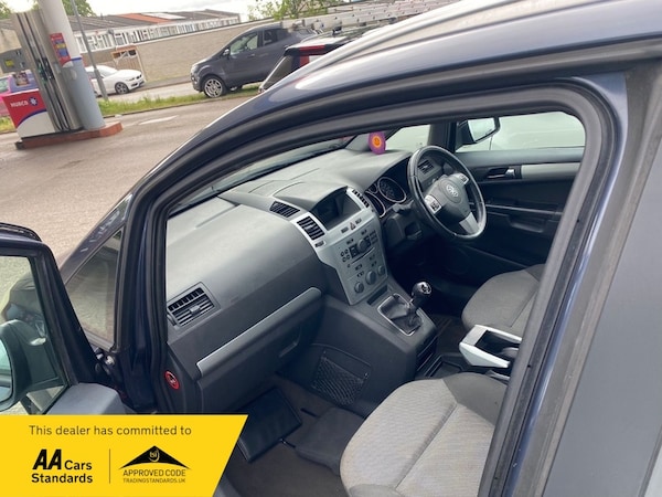 Used Vauxhall Zafira 2010 for sale - 74807178: Photo 6