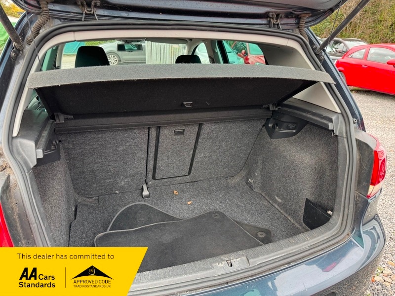 Used Volkswagen Golf 2009 for sale - 76510444: Photo 9